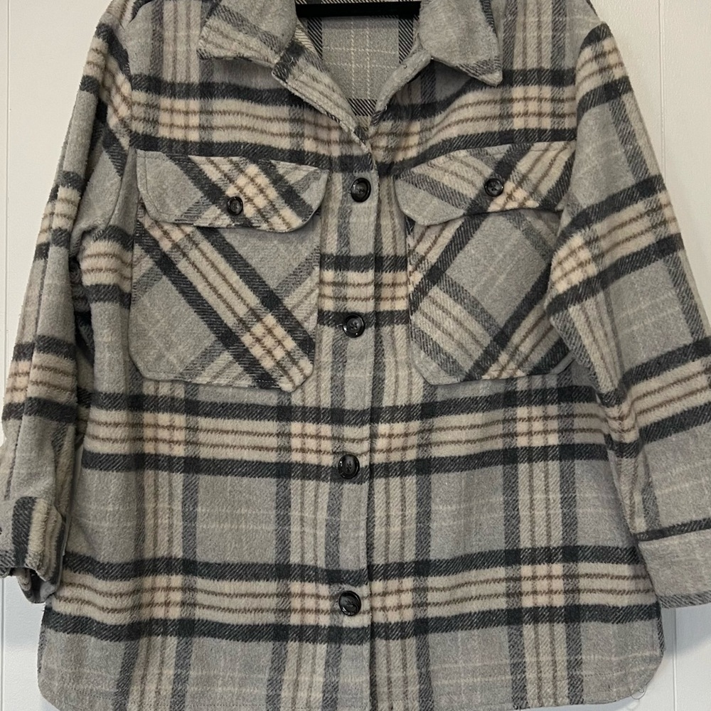 Ashley Women’s Plaid Button-Up Jacket HU
